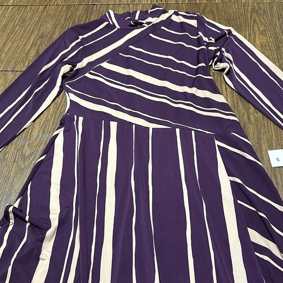 Taylor Dress Printed Asymmetrical-Hem‎ Long-Sleeve, Women's Size 4 Petite - Picture 8 of 11